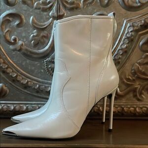 Steve Madden White Heeled Boots